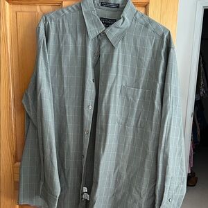 Perry Ellis Green Checkered Button-Down Shirt